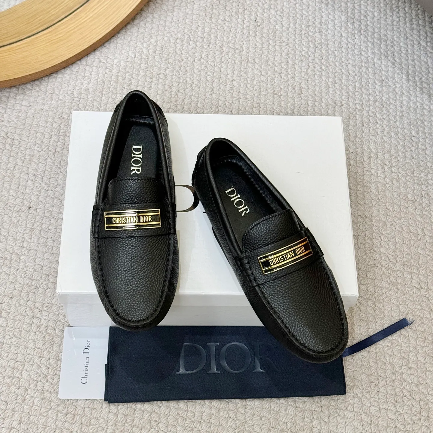 Men's clothing and shoes 💰420! (Yangli) Quality DIOR [Dior’s latest arrival] real auction hot-selling Doudou shoes 🔍DIOR) new Doudou shoes 👍Belgian designer Martin Margiela serves as Gucci shoe designer y full of charm, luxury style gentleman upper: imported cowhide, lining with spring sweat-absorbent first-layer sheepskin. Outsole Brand outsole, the last stitching on the bottom will never come off; equipped with classic Gucci exquisite hardware C D buckle💋The whole pair of shoes is fashionable and casual without losing high-end style; standard 38-46